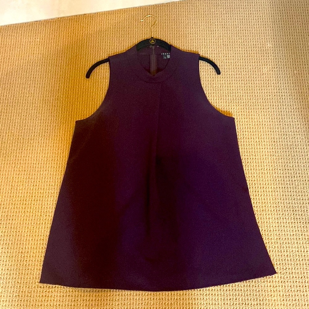 THEORY Sleeveless turtleneck swing top. Wool/Crepe.